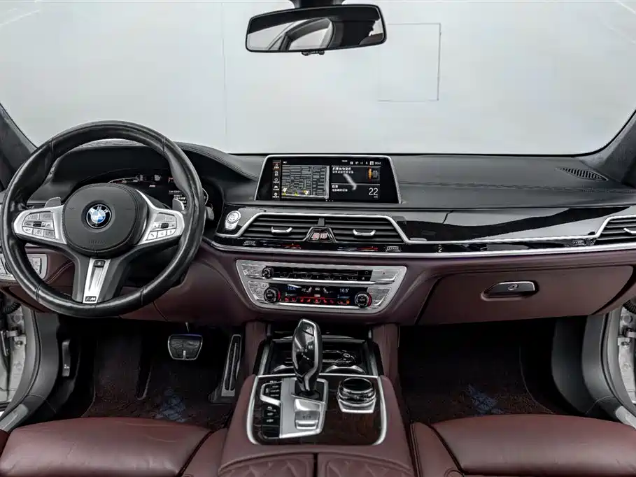 BMW 7 Series 2019 750Li xDrive V8 M Sport Package фото 38
