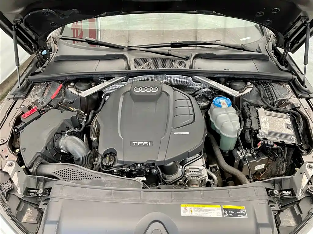 Audi A4L 2017 40 TFSI Style Edition фото 18
