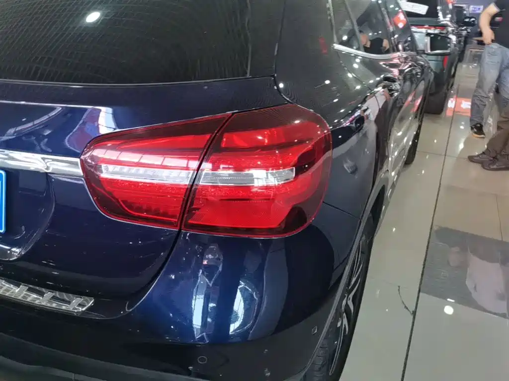 Mercedes-Benz GLA 2017 GLA 200 Dynamic фото 8
