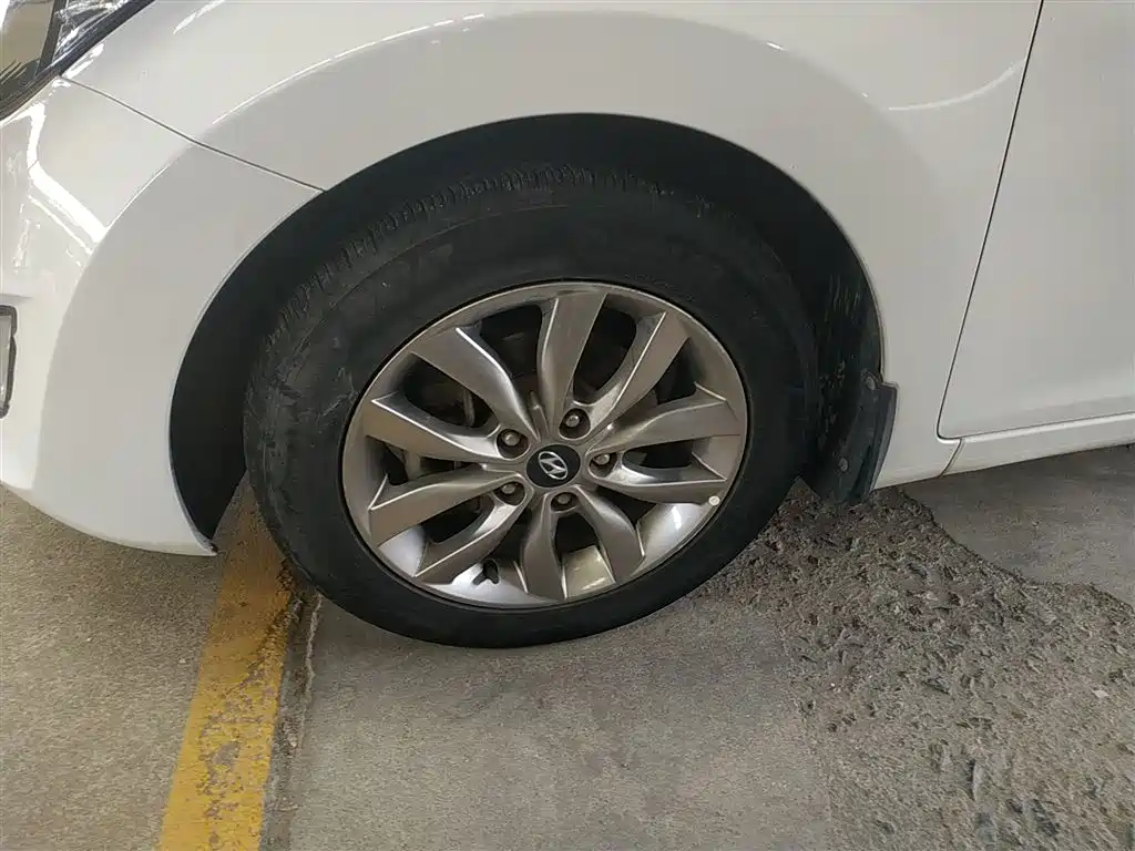 Hyundai Langdong 2015 1.6L Manual Premium фото 19