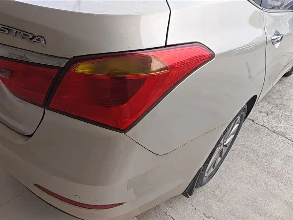 Hyundai Mistra 2014 1.8L Auto Smart GLS фото 8