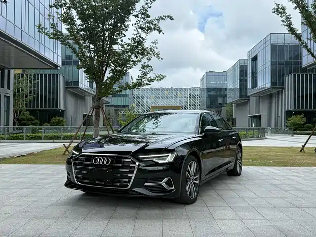 Audi A6L 2023 Facelift 40 TFSI Luxury Elegance — фото 1