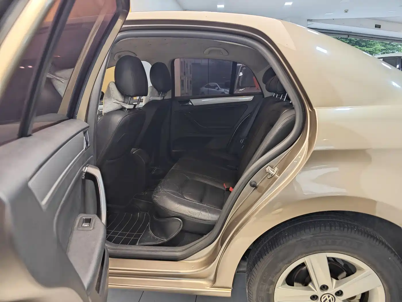 Volkswagen Bora 2015 Quality Edition 1.6L Automatic Fashion фото 21