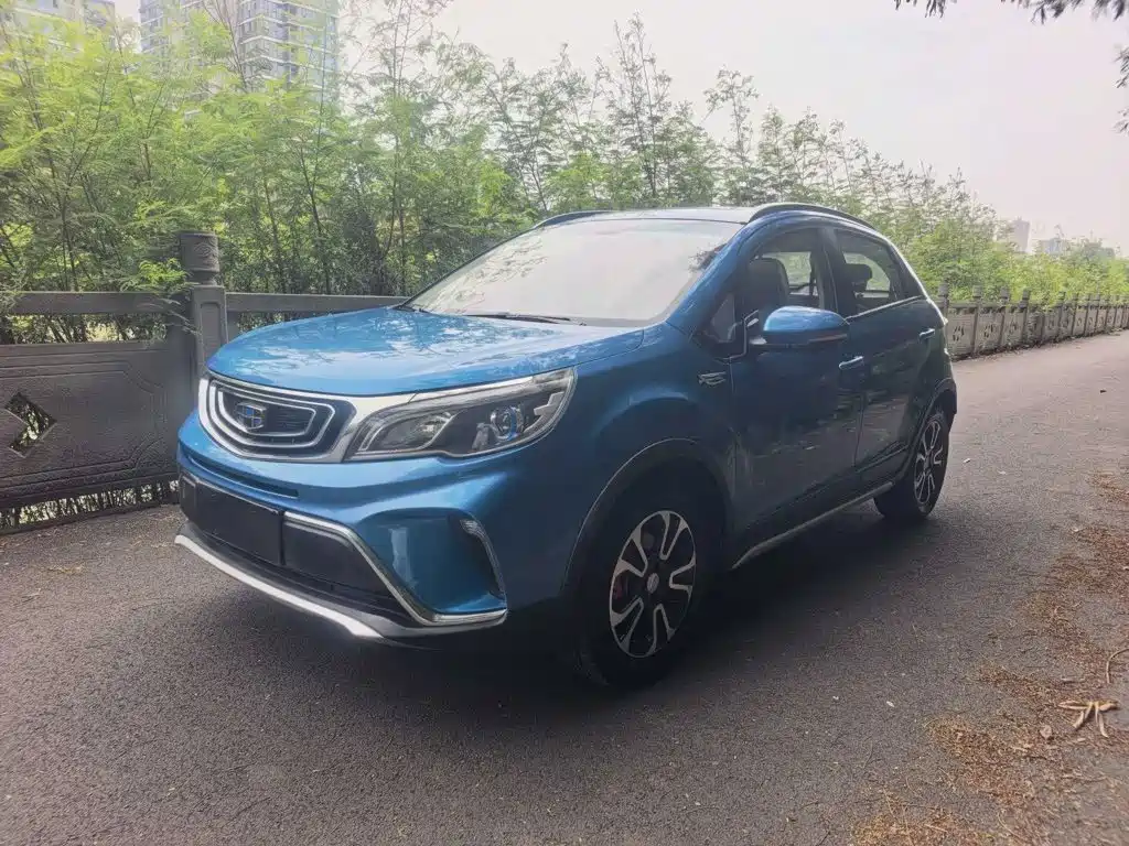 Фото 1 - Geely Vision X3