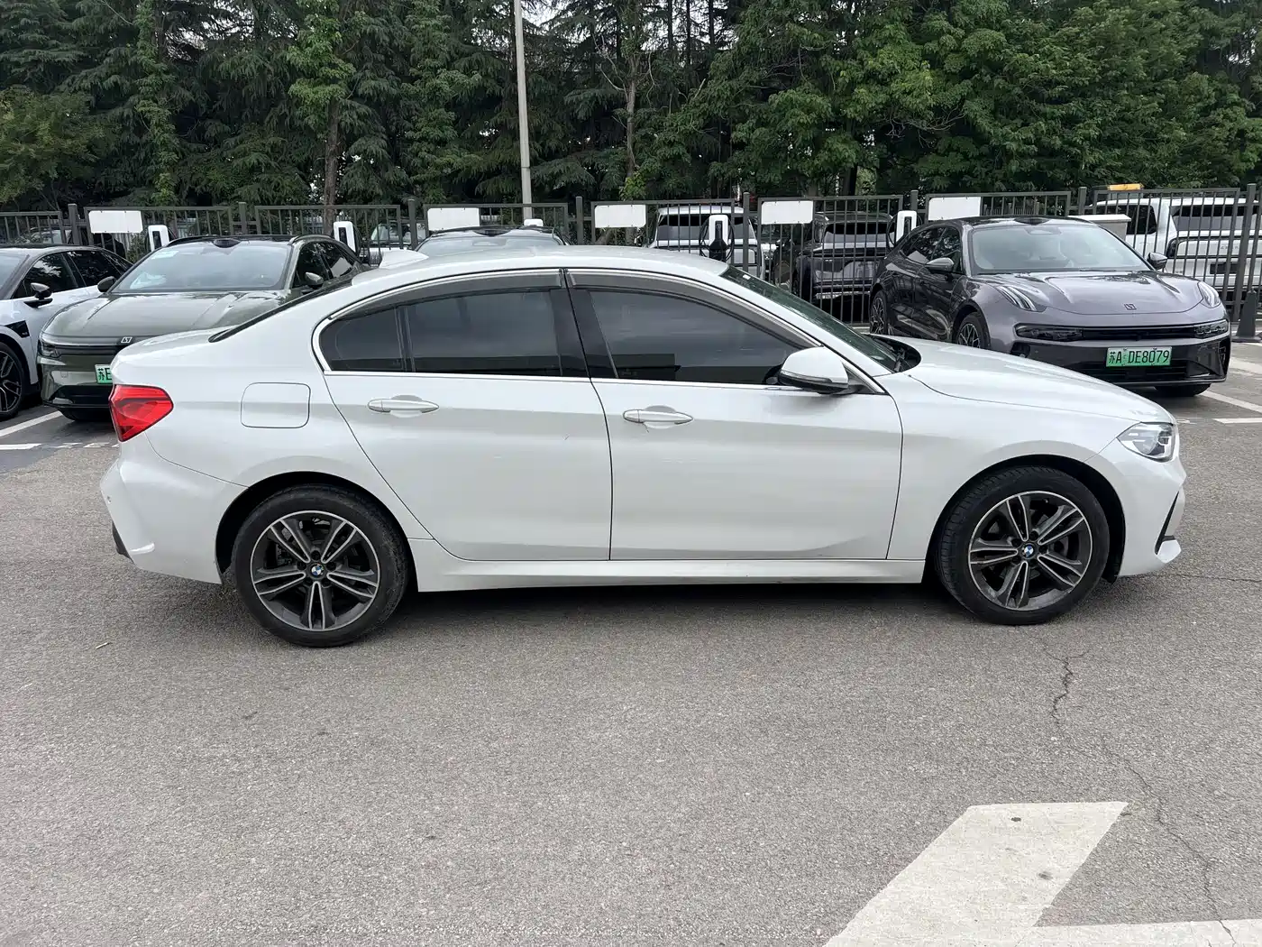 BMW 1 Series 2023 120i M Sport фото 6