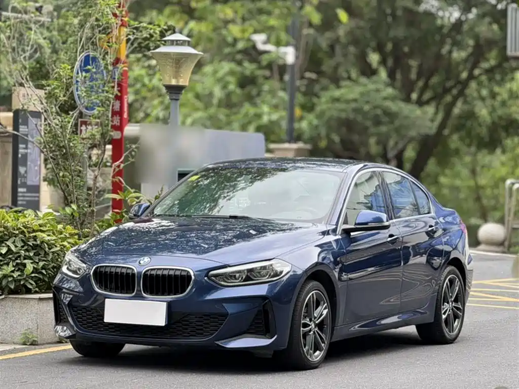 BMW 1 Series 2021 120i M Sport фото 2