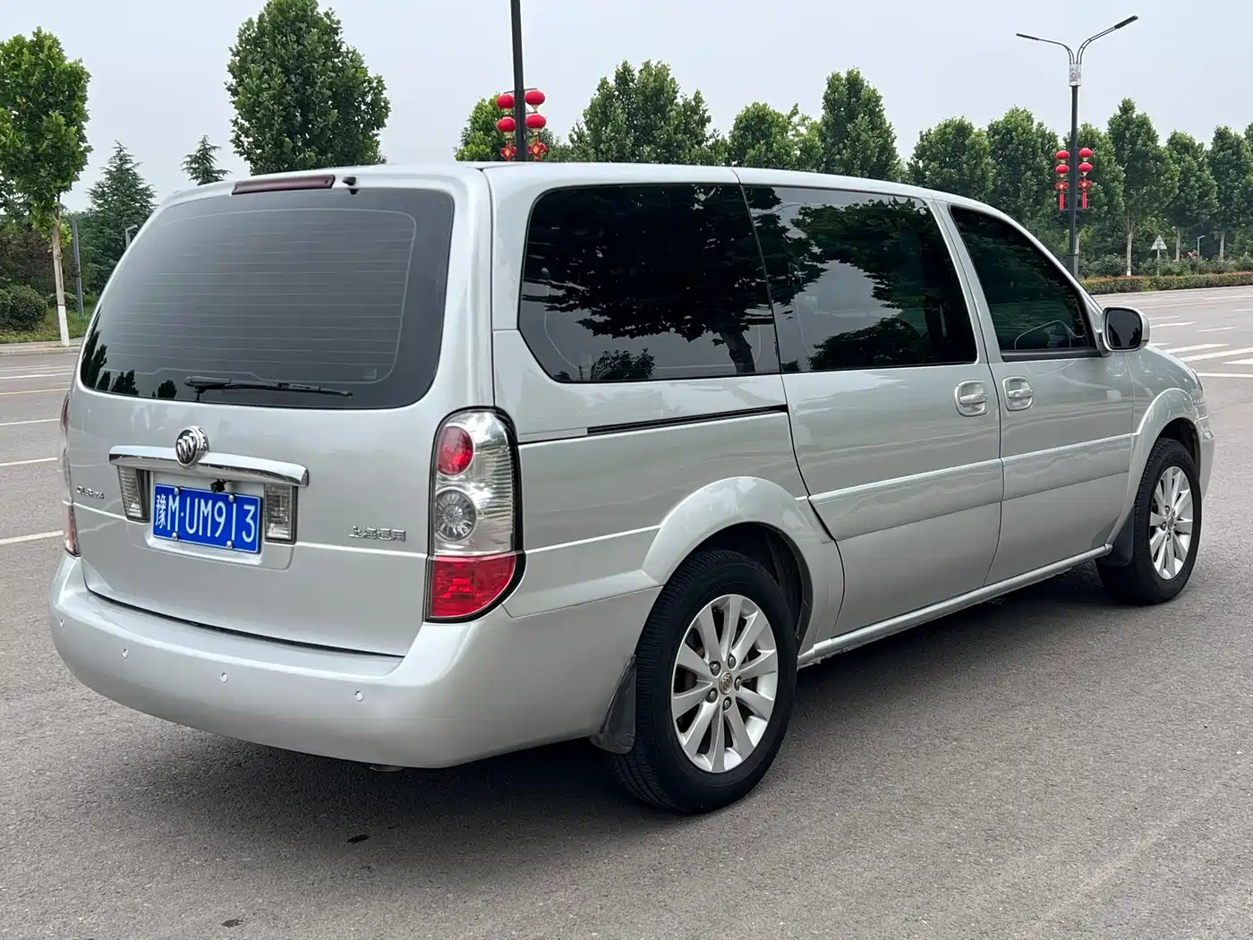 Buick GL8 2011 2.4L LT Executive Edition фото 7
