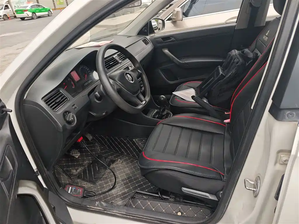 Volkswagen Santana 2016 1.6L Manual Trend Edition фото 15