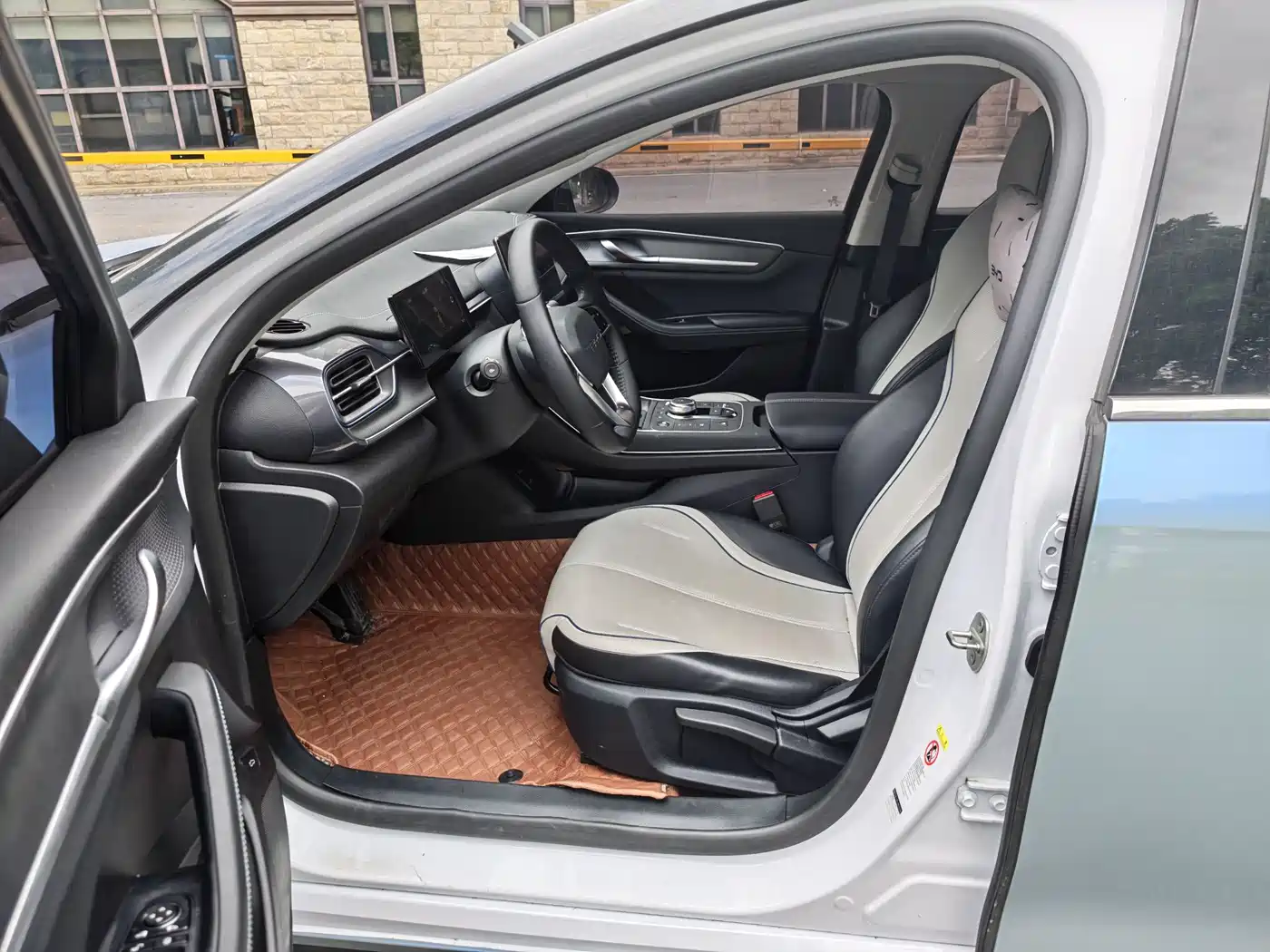 BYD Destroyer 05 2023 Champion Edition DM-i 55KM Luxury фото 4