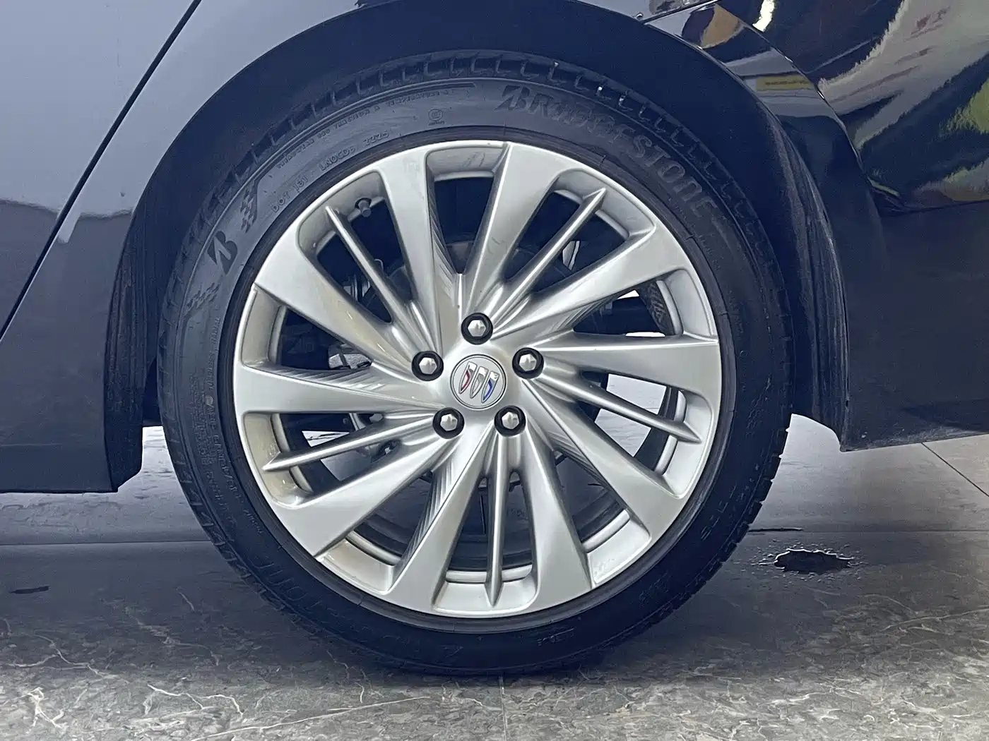 Buick LaCrosse 2025 2025 Platinum Avenir Edition
