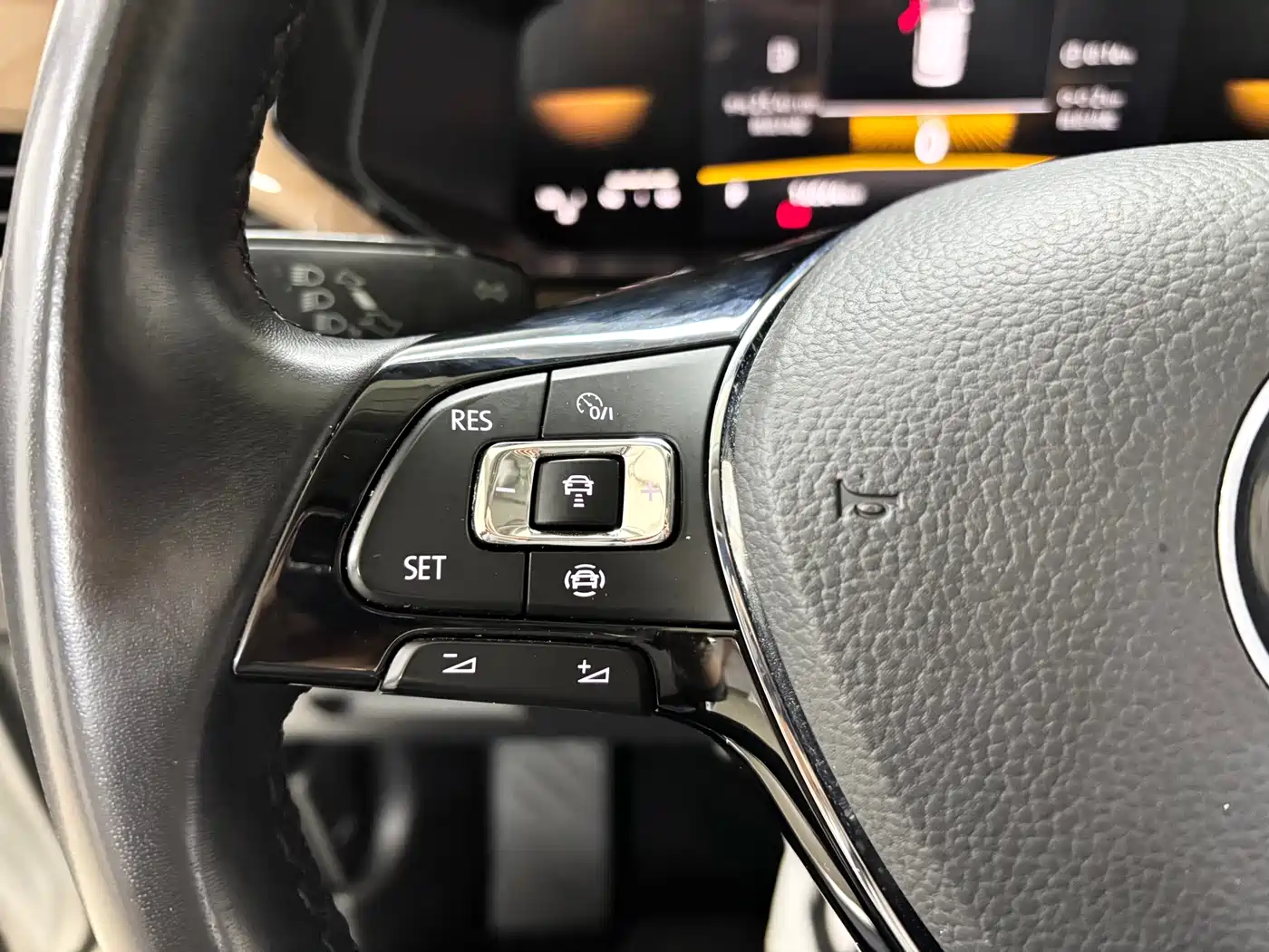 Volkswagen Tharu 2022 280TSI FWD Luxury Edition фото 19