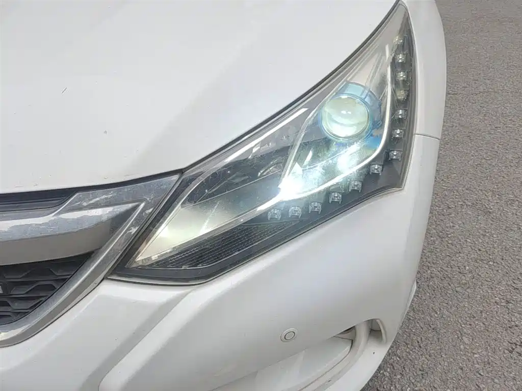 BYD Song 2016 Ultimate Edition 1.5TID Automatic Elite фото 24