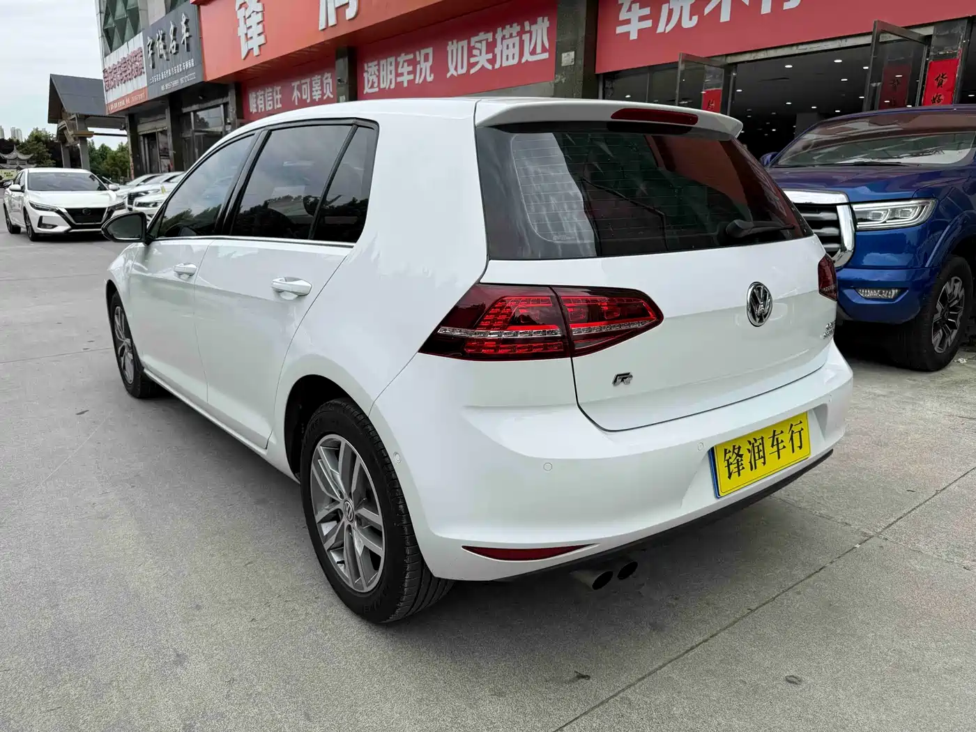 Volkswagen Golf 2017 230TSI Auto Luxury Millionth Anniversary Edition фото 6