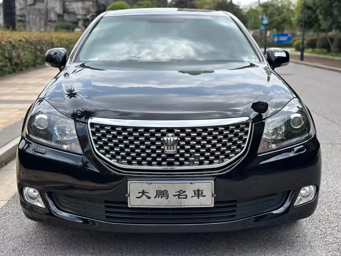 Toyota Crown 2011 2.5L Royal Leather Sunroof Special Edition фото 4
