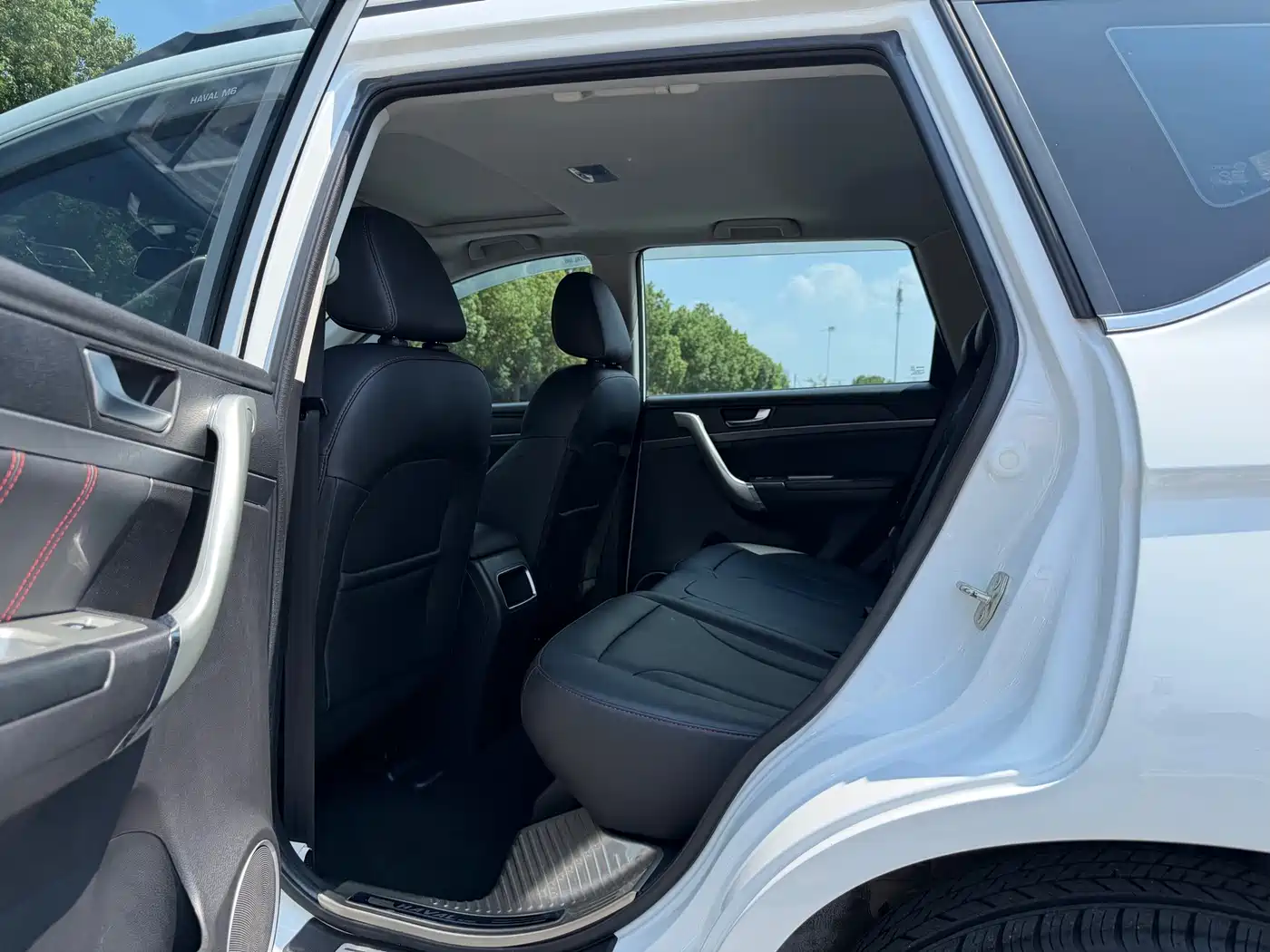 Haval M6 2017 2017 1.5T Automatic 2WD Premium