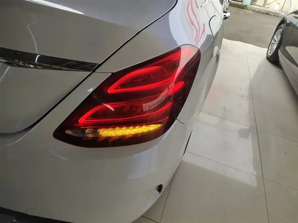 Mercedes-Benz C-Class 2017 C 180 L Sport фото 24