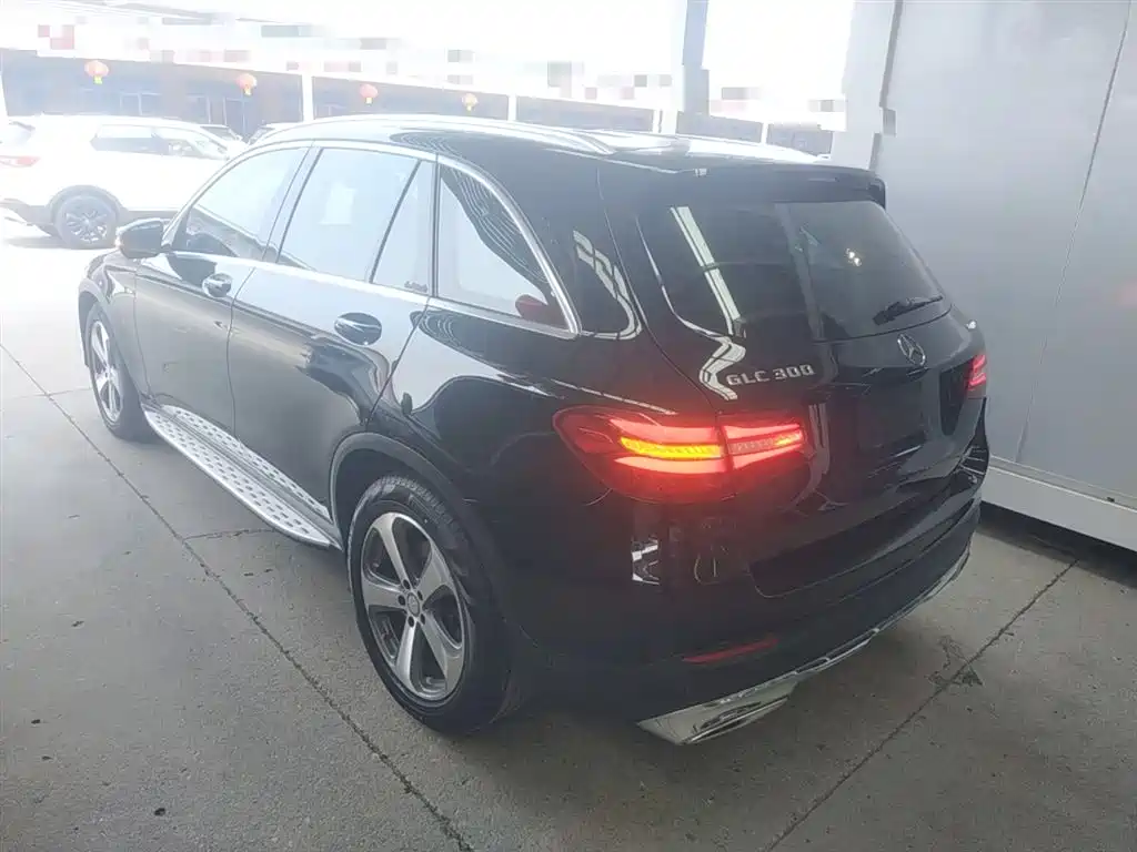 Mercedes-Benz GLC 2016 GLC 300 4MATIC Dynamic фото 5