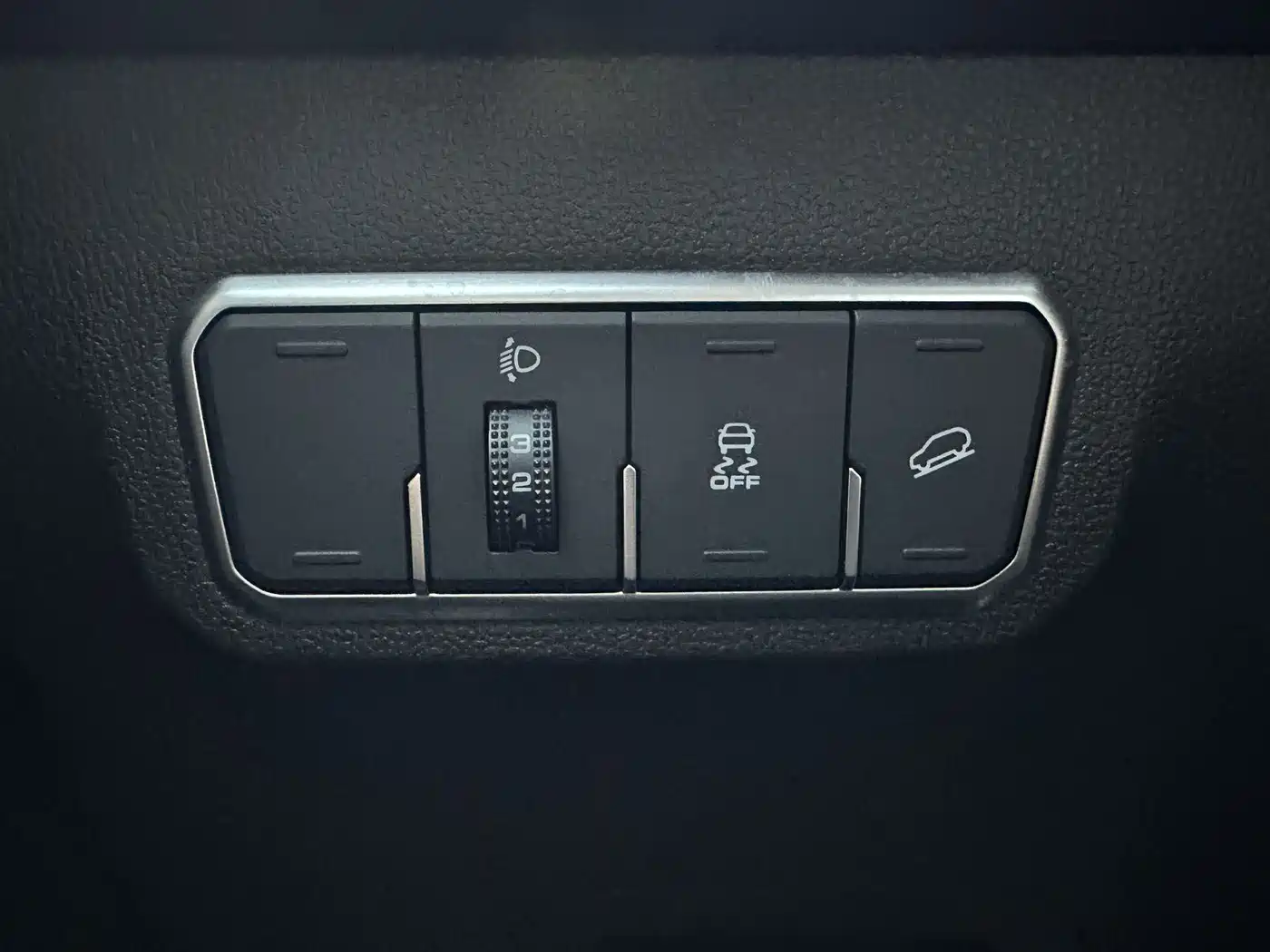 Haval M6 2021 PLUS 1.5T DCT Elite Smart Connect фото 18