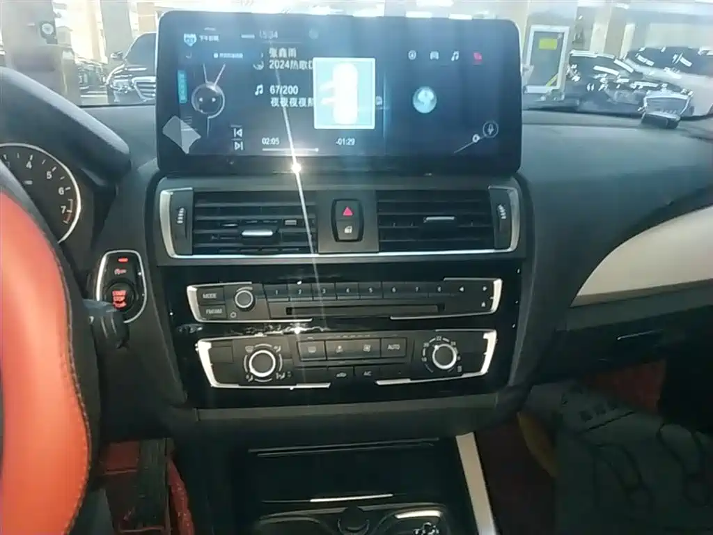 BMW 1 Series (Import) 2016 118i Leading фото 13