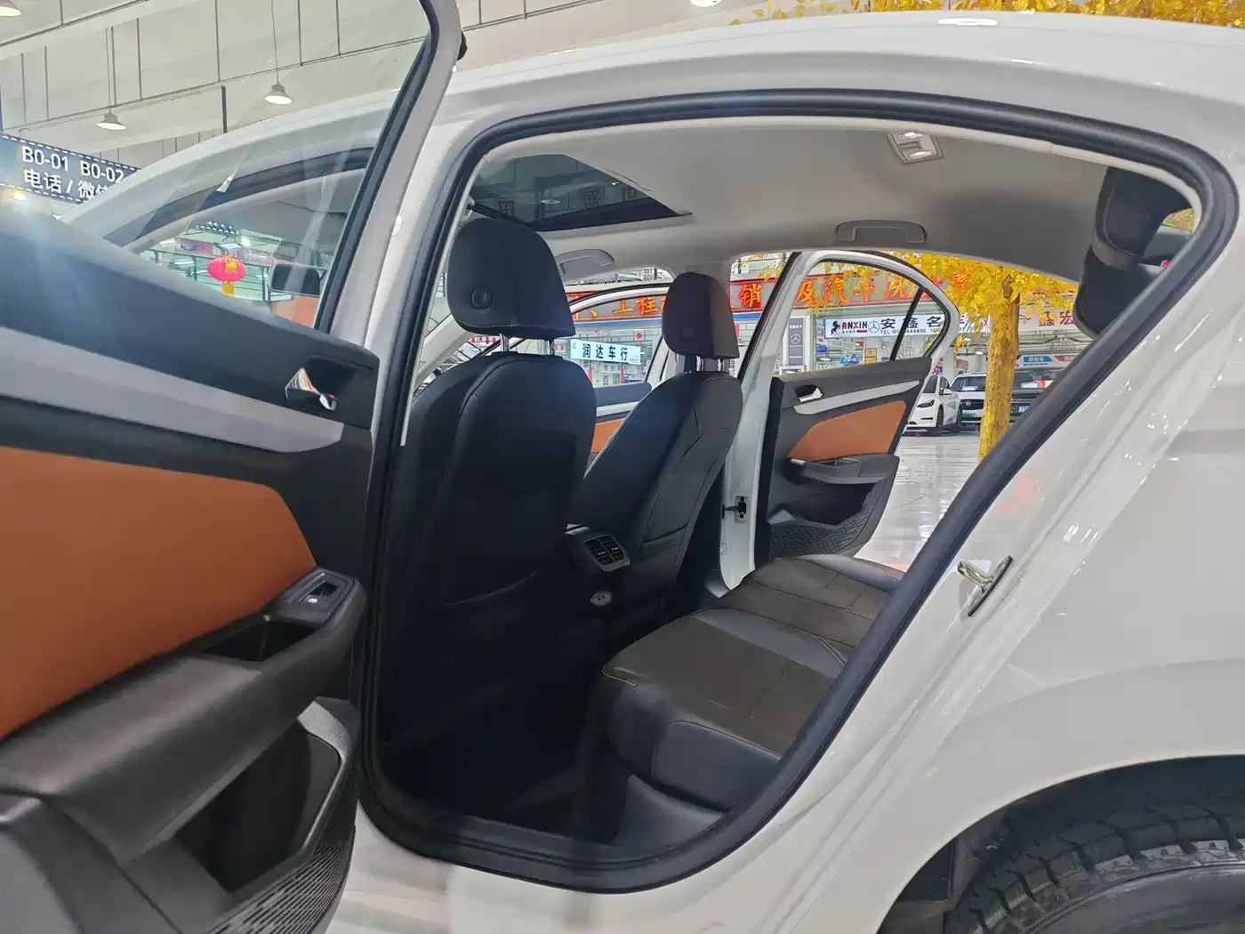 VOLKSWAGEN BORA