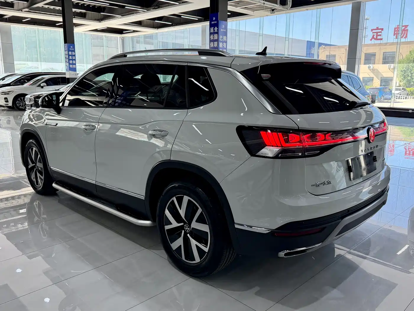 Volkswagen Tayron 2023 280TSI 2WD Luxury Plus Advanced Edition фото 9