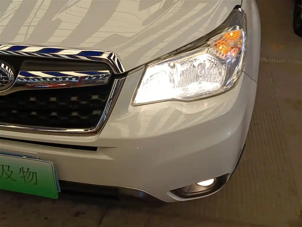 Subaru Forester 2014 2.0i Automatic Luxury Edition фото 24