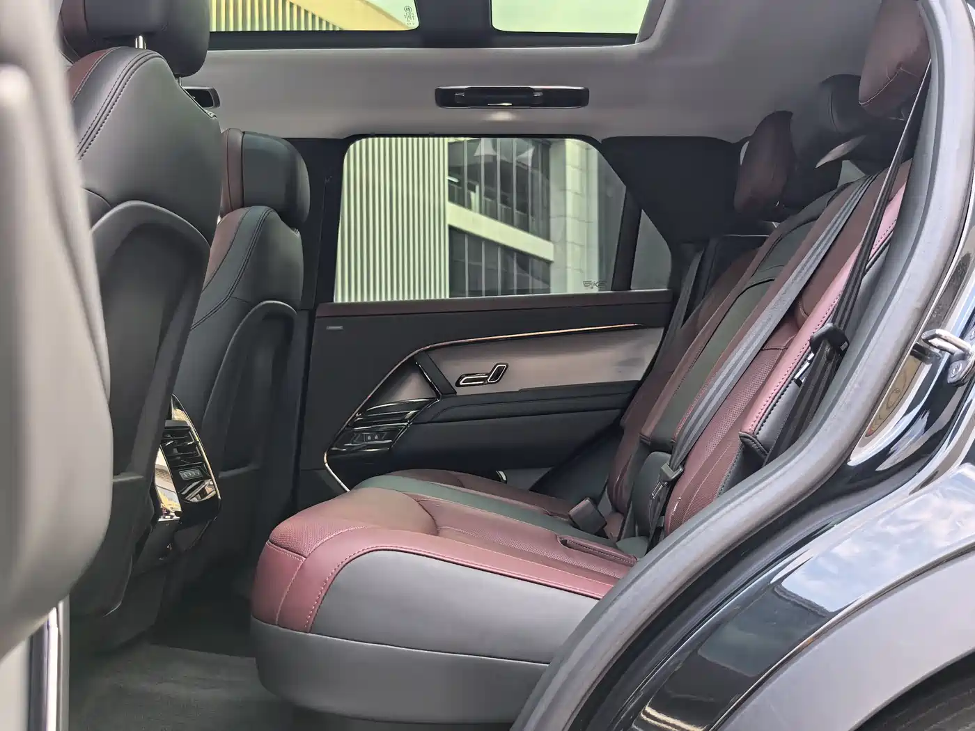 Land Rover Range Rover Sport 2023 400PS Dynamic SE фото 12