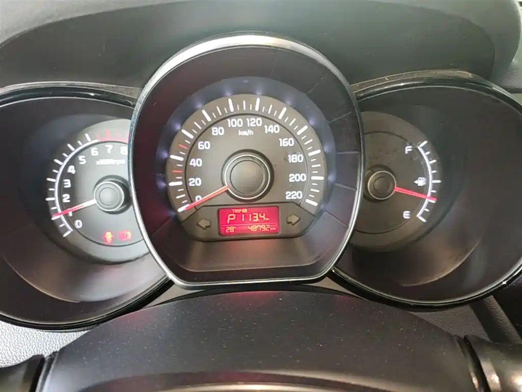 Kia K2 2015 Hatchback 1.4L AT GLS Cool Edition фото 12