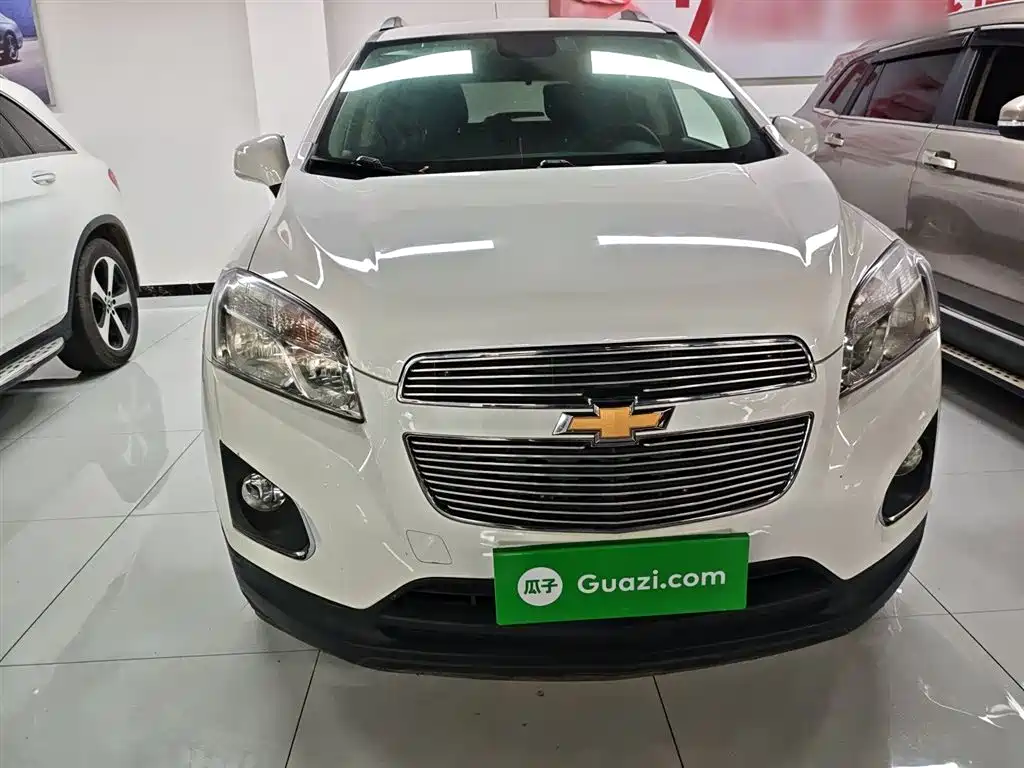 Chevrolet Trax 2016 1.4T Automatic 2WD Comfort Sunroof Edition фото 3