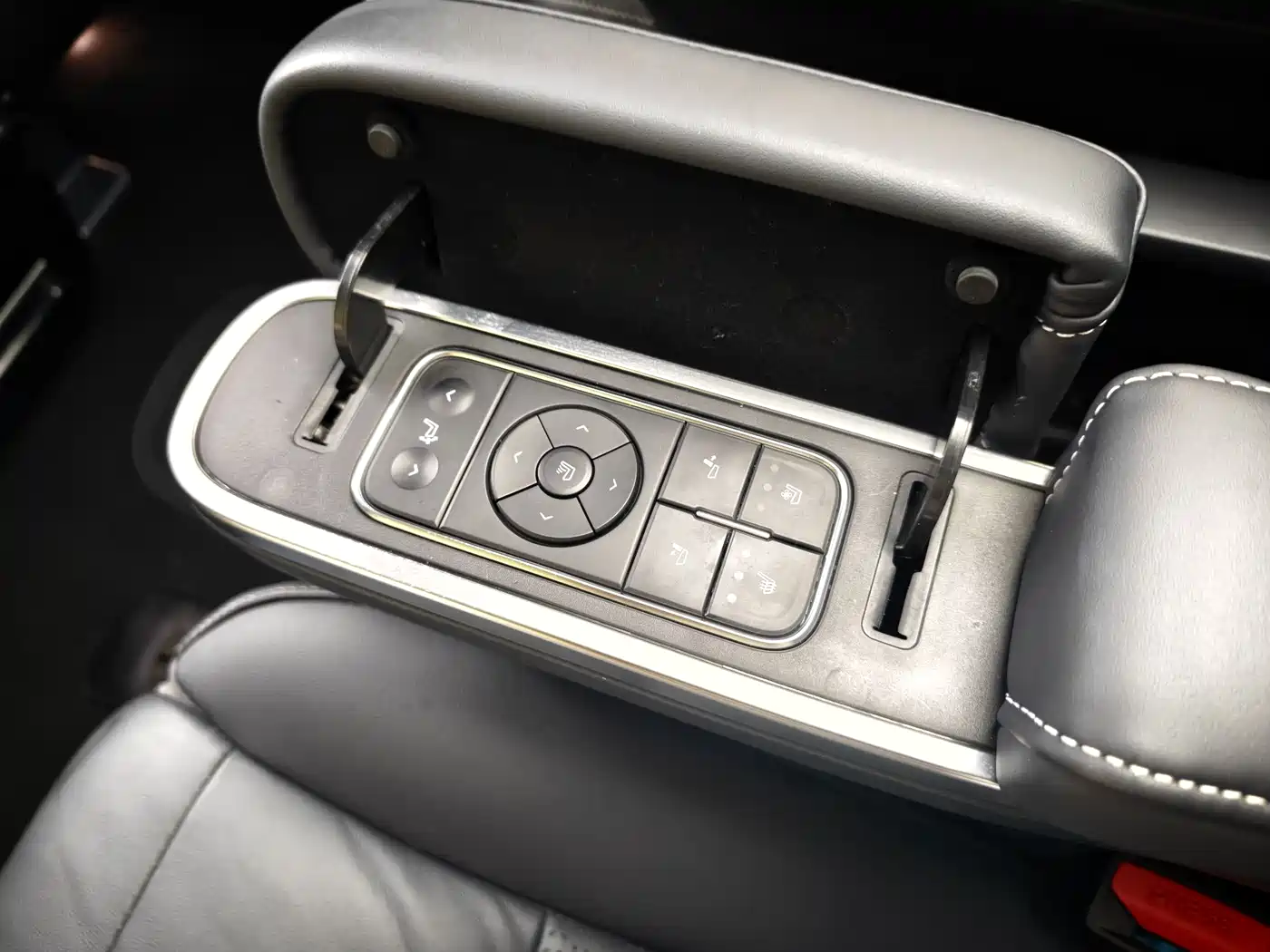GAC Trumpchi Trumpchi M8 2021 Leading Show Series 390T Ultimate Edition фото 21