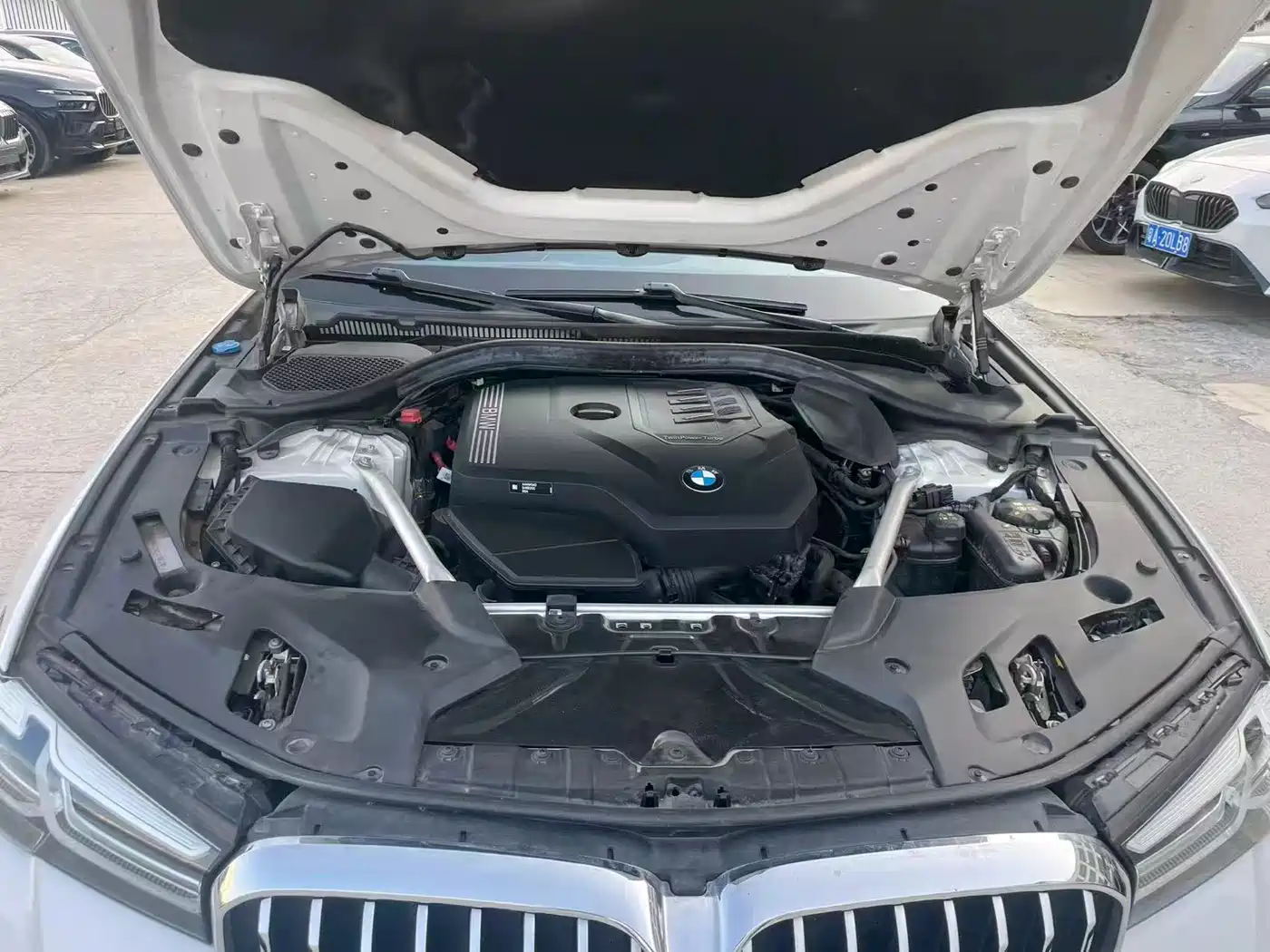 BMW 5 Series 2023 530Li Leading Luxury Package фото 10