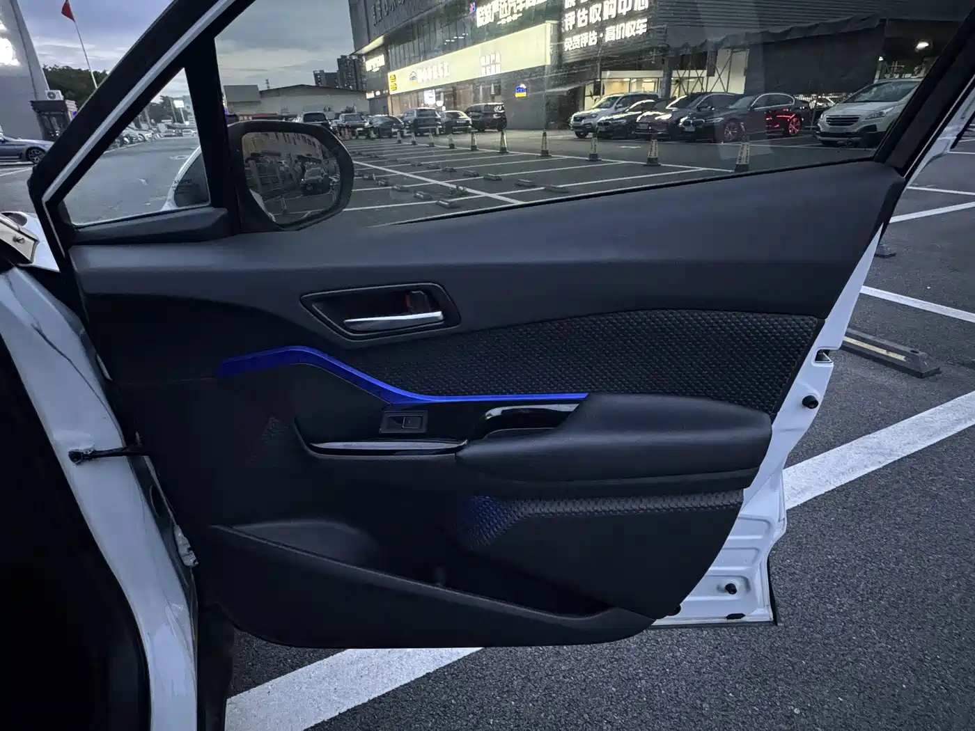 Toyota C-HR 2023 2023 Model 2.0L Luxury Edition