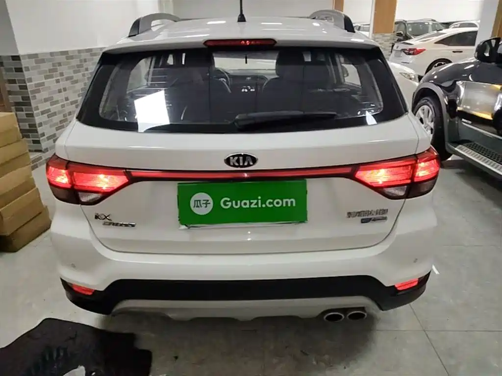Kia KX CROSS 2017 1.4L AT GLS фото 6