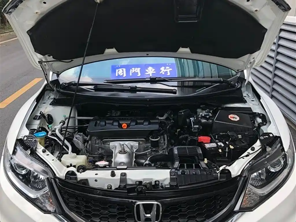 Honda Jade 2014 1.8L Automatic Comfort Elite 5-seater фото 4