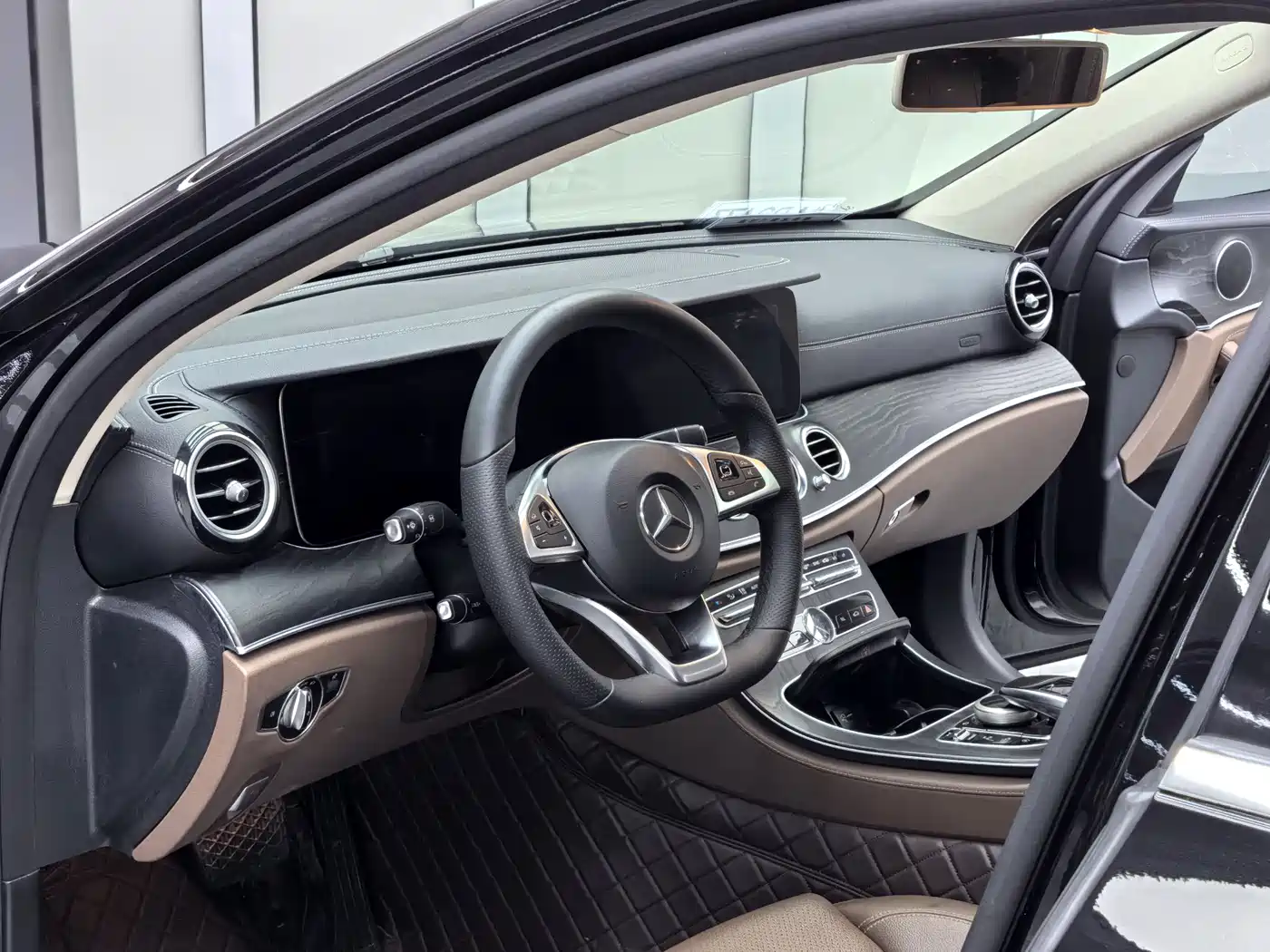 Mercedes-Benz E-Class 2016 E 200 L Sport Type фото 6