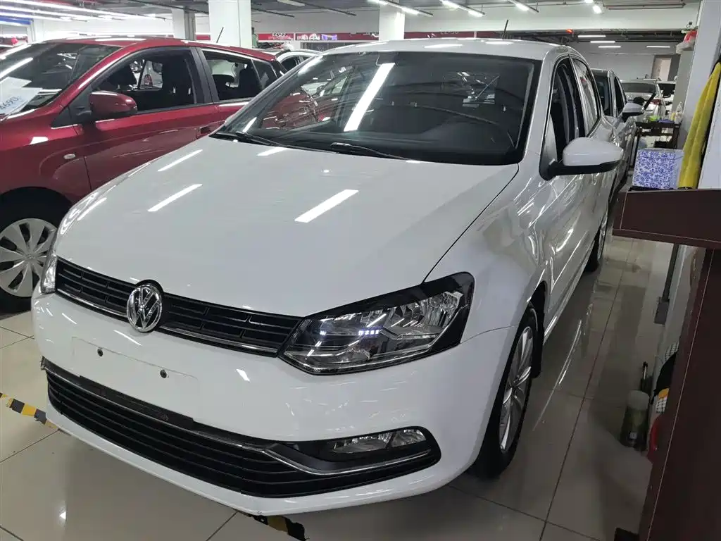 Volkswagen Polo 2014 1.6L Automatic Comfort Edition