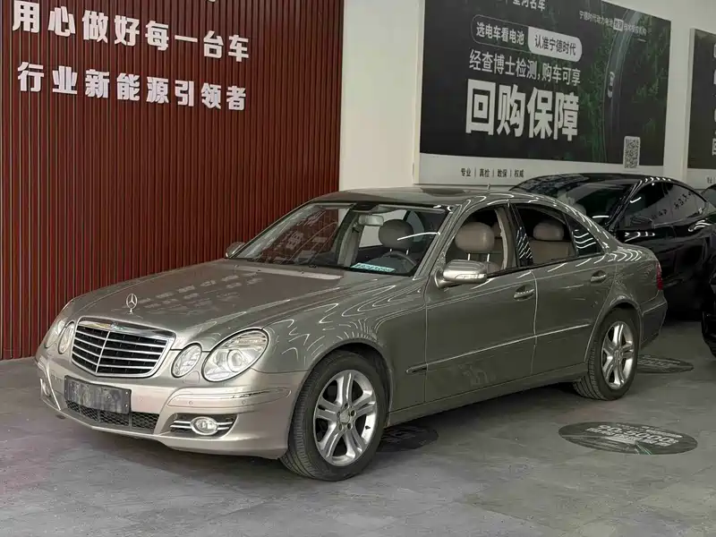 Mercedes-Benz E-Class E 230 Fashion