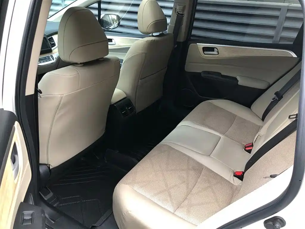 Honda Jade 2014 1.8L Automatic Comfort Elite 5-seater фото 9