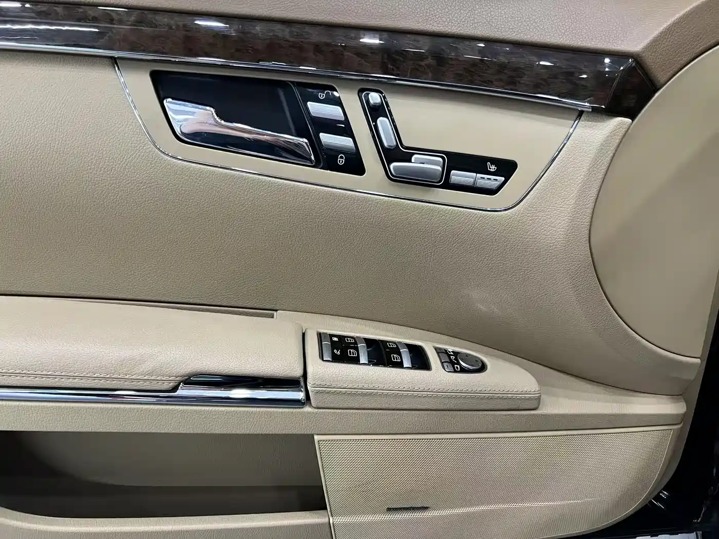 Mercedes-Benz S-Class 2012 S 300 L Business Grand Edition фото 20
