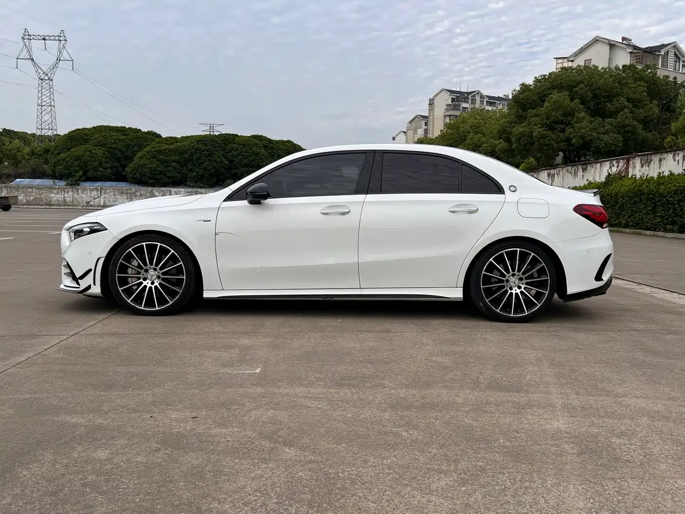 Mercedes-Benz A-Class AMG 2022 AMG A 35 L 4MATIC фото 3