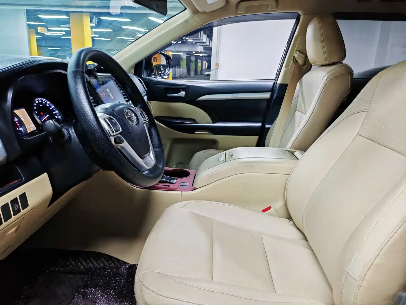 Toyota Highlander 2018 2.0T 2WD Elite 7-seater (China V) фото 5