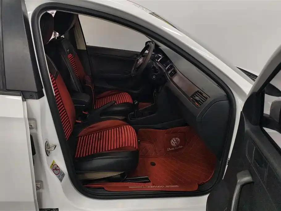 Volkswagen Santana 2016 1.6L Manual Trend Edition фото 8