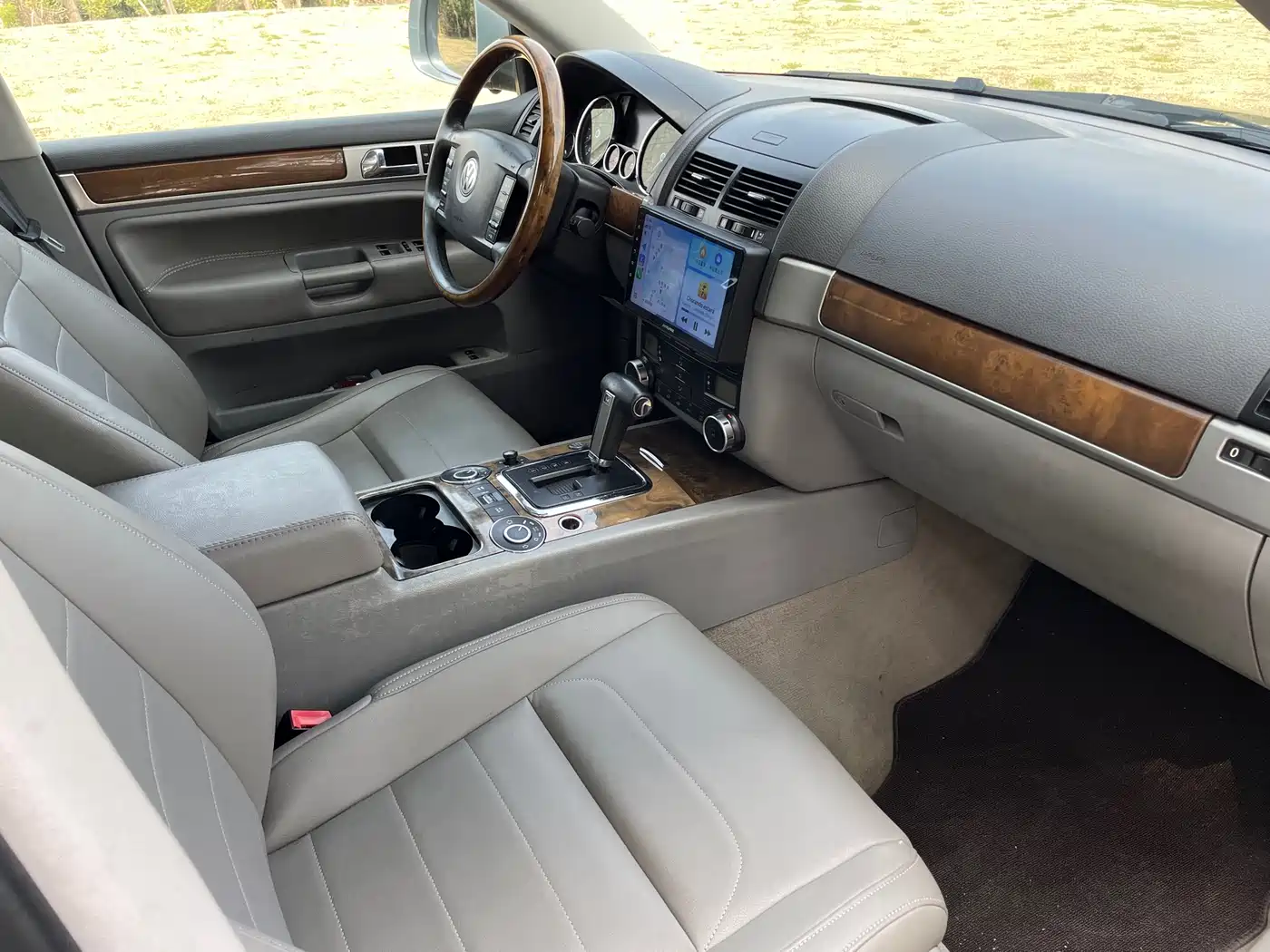 Volkswagen Touareg 2010 3.6 Limited Luxury Edition фото 7