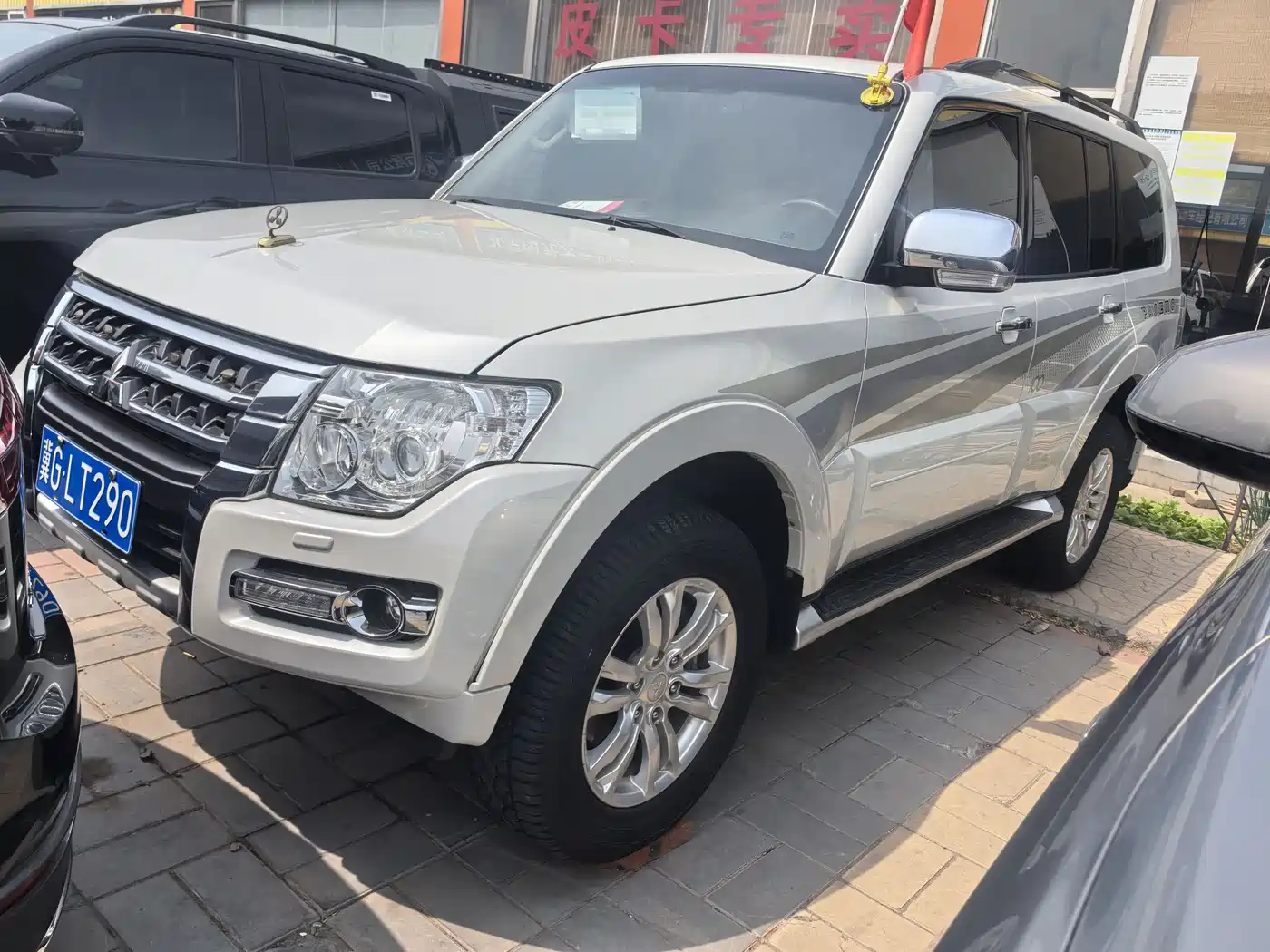 Mitsubishi Pajero (Import) 2018 3.0L Automatic Premium Edition