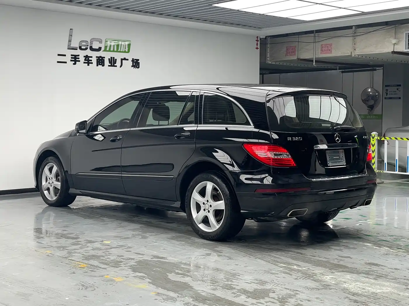 Mercedes-Benz R-Class 2014 R 320 4MATIC Luxury фото 4