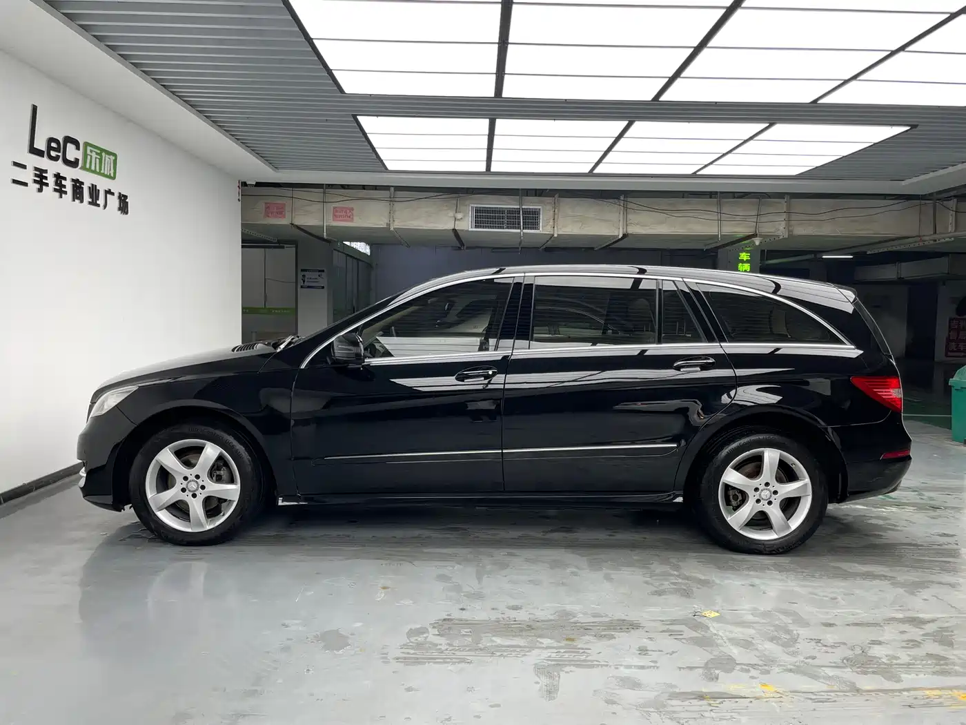 Mercedes-Benz R-Class 2014 R 320 4MATIC Luxury фото 19