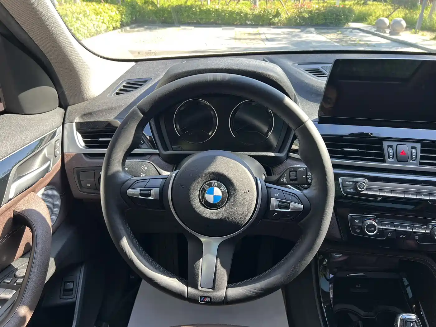 BMW X1 2022 sDrive20Li Premium фото 15