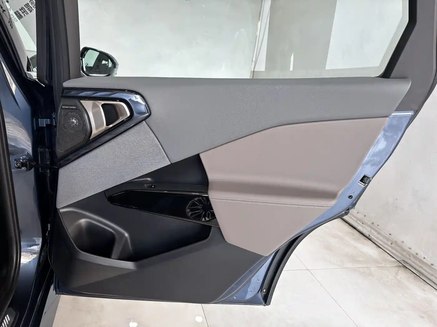 BMW X3 2025 xDrive30L Premium Model M Sport Black Package фото 24