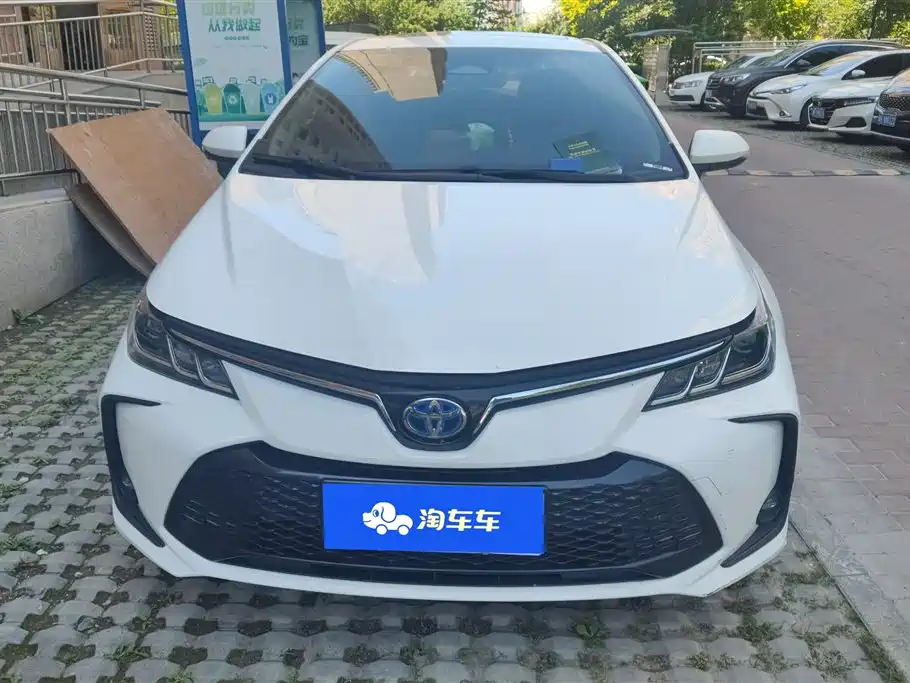 Toyota Corolla 2023 1.8L Smart Hybrid Dual Engine Elite Edition фото 2