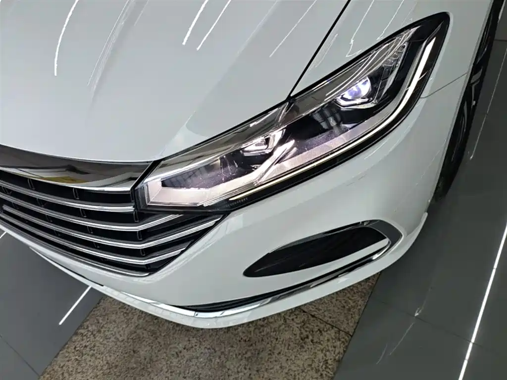Volkswagen Lavida 2023 1.5L Auto Five Million Edition фото 24